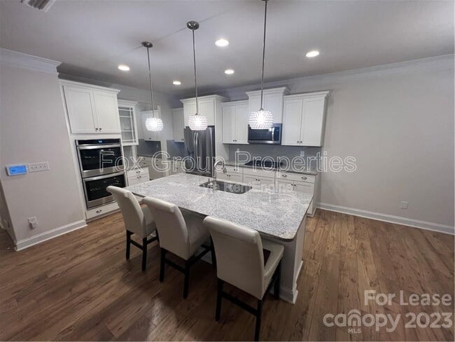 Building Photo - 345 Preston Rd