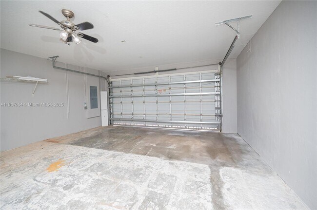 Building Photo - 10691 SW 236th Terrace