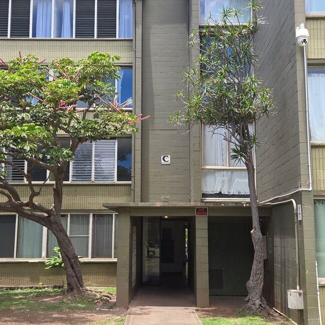 Building Photo - Freshly Painted 2 Bedroom Harbor Lights Co...
