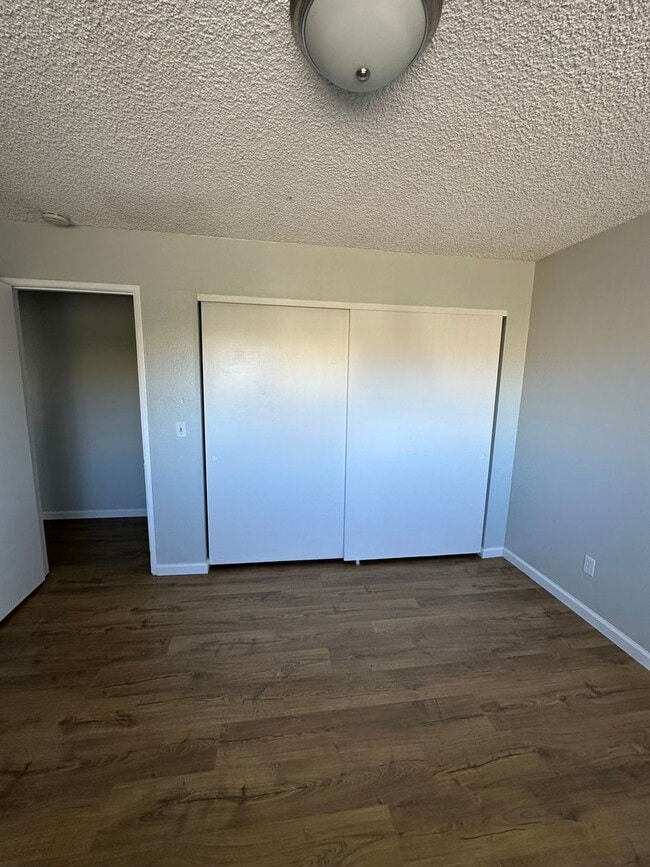 Building Photo - 564-568 7th St