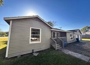 Building Photo - 507 N Houston