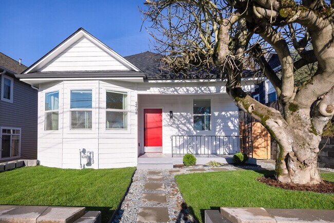 Building Photo - 1400 Martin Luther King Jr Way S