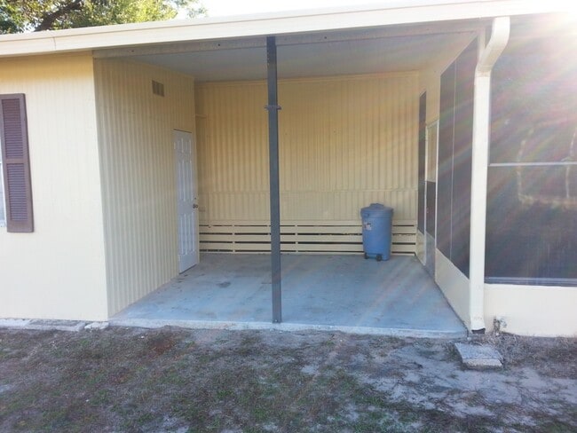 Building Photo - 3851 SW 30th St