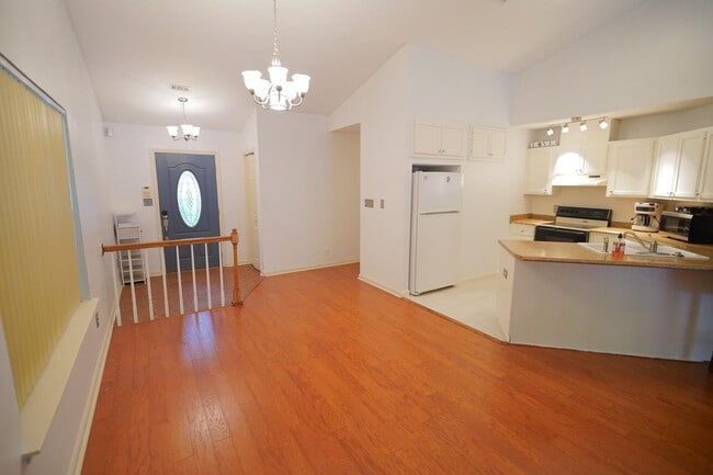 Building Photo - 4472 Bay Shore Cir