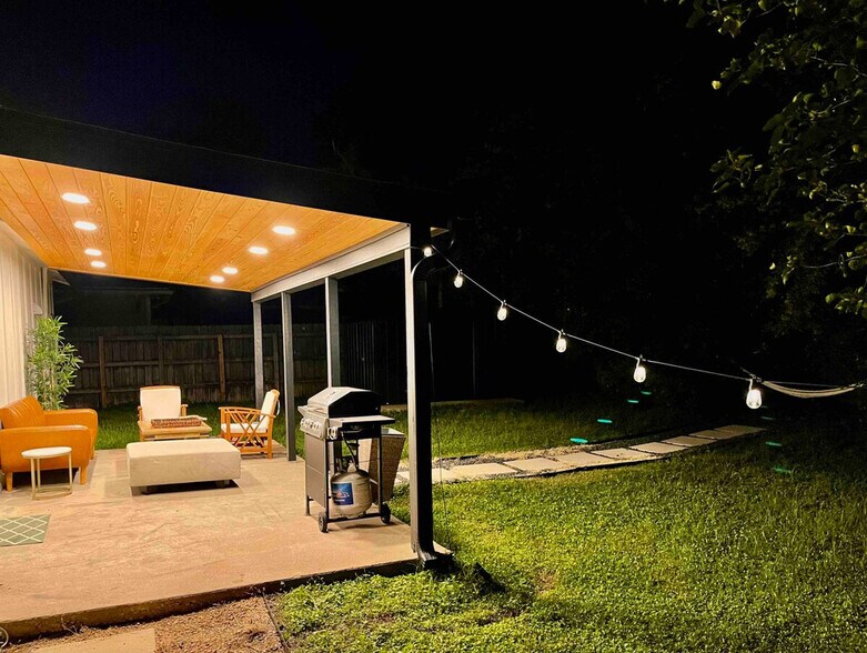 Building Photo - 607 Blueberry Hill