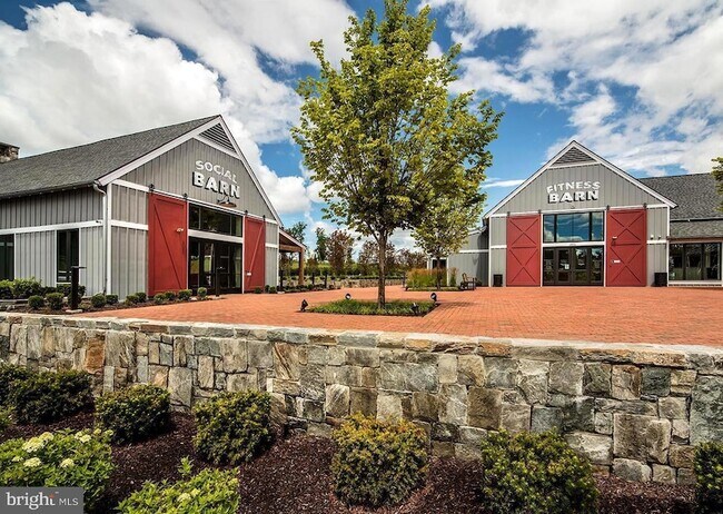 Building Photo - 17851 Woods Overlook Dr