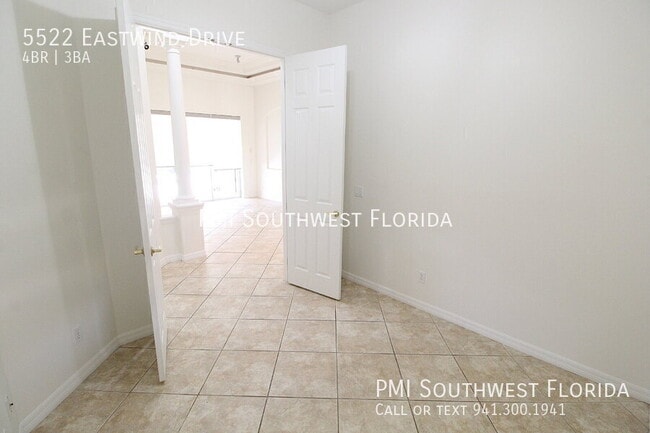 Building Photo - 5522 Eastwind Dr