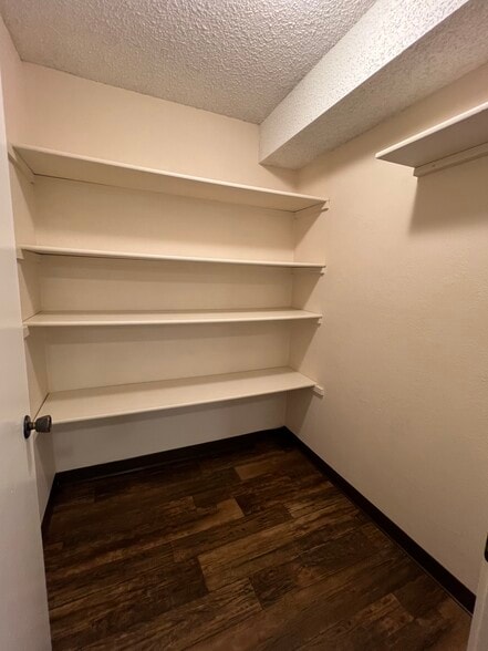 Building Photo - 1600 20th St S