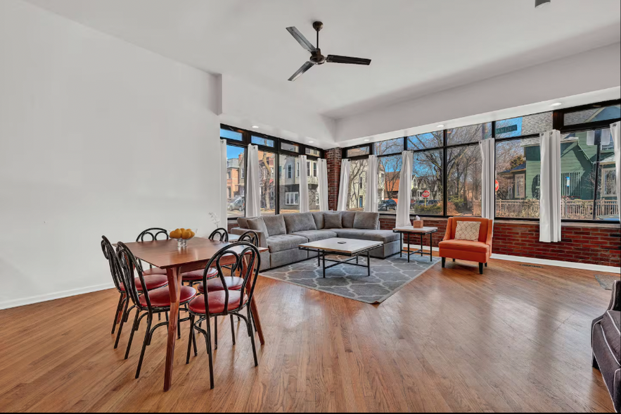 Building Photo - 3456 N Damen Ave