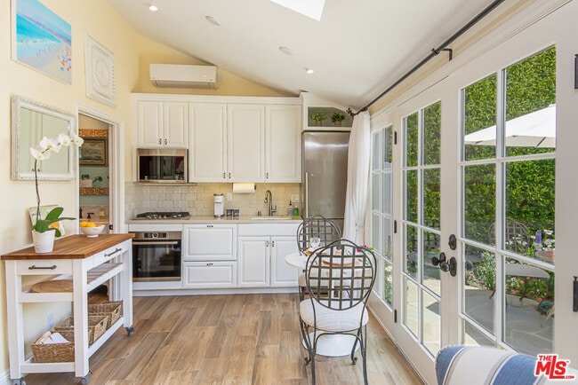 Building Photo - 16036 W Junaluska Way