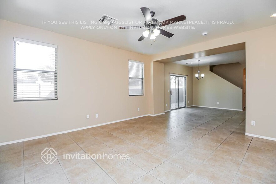 Building Photo - 3878 E Santa Fe Ln