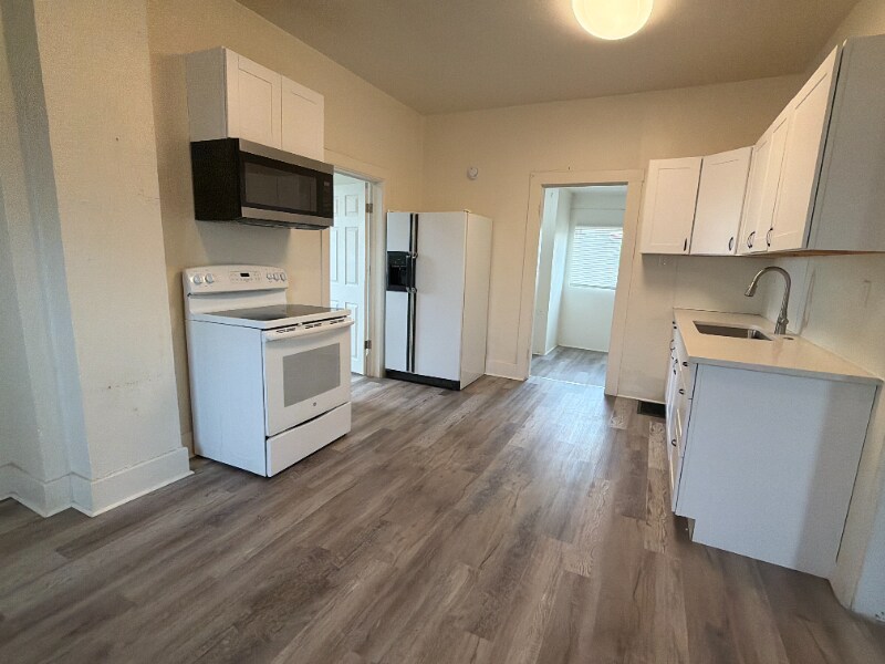 Building Photo - 2130 4th Ave