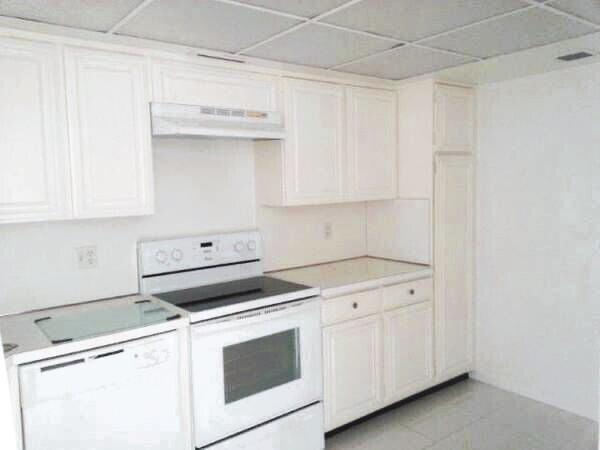 Building Photo - 2425 Presidential Way