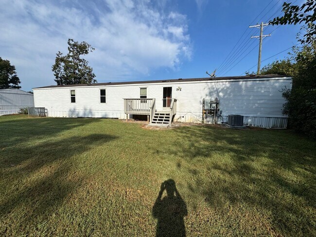 Building Photo - 101 Rustling Wind Drive