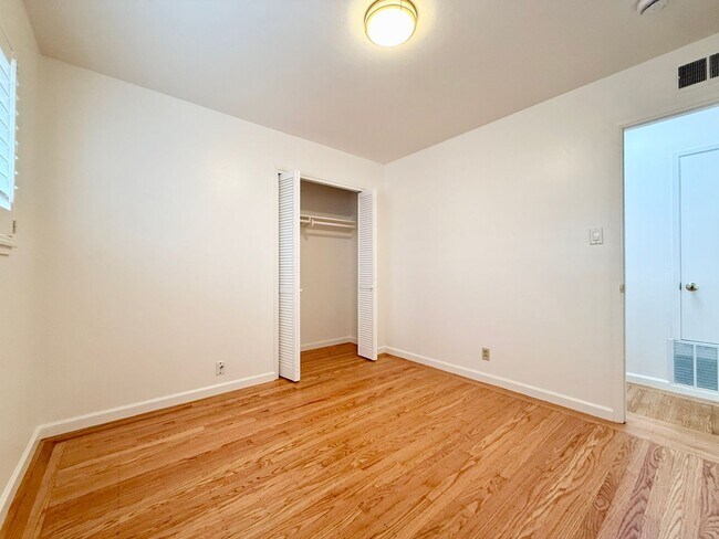 Building Photo - Newly Remodeled San Bruno Home - Easy SF/Silicon Valley Commute