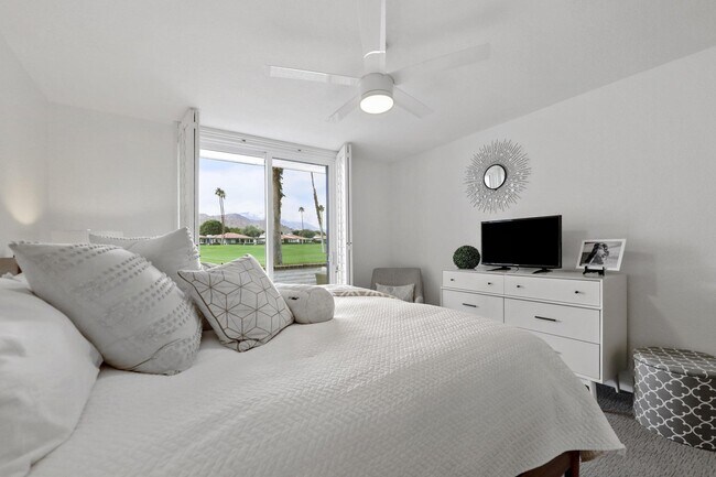 Building Photo - 27 Cll Encinitas