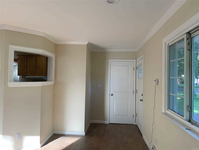 Building Photo - 177 Mastic Blvd