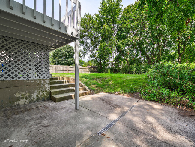 Building Photo - 1118 E Greenwood Dr