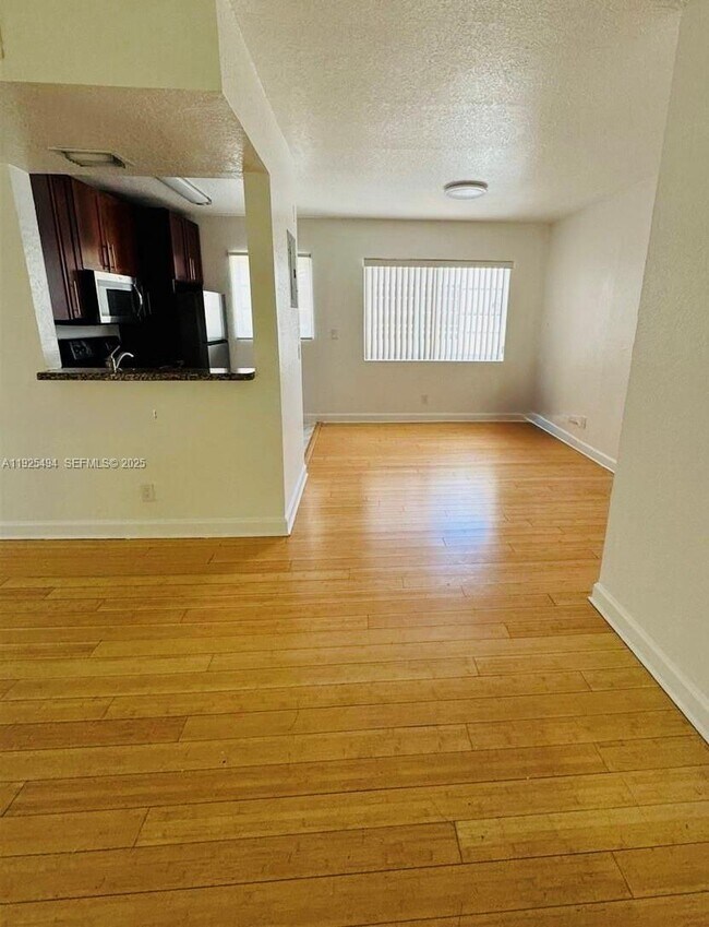 Building Photo - 350 84th St