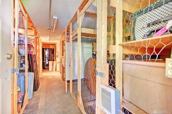 Building Photo - 611 SW 154th St