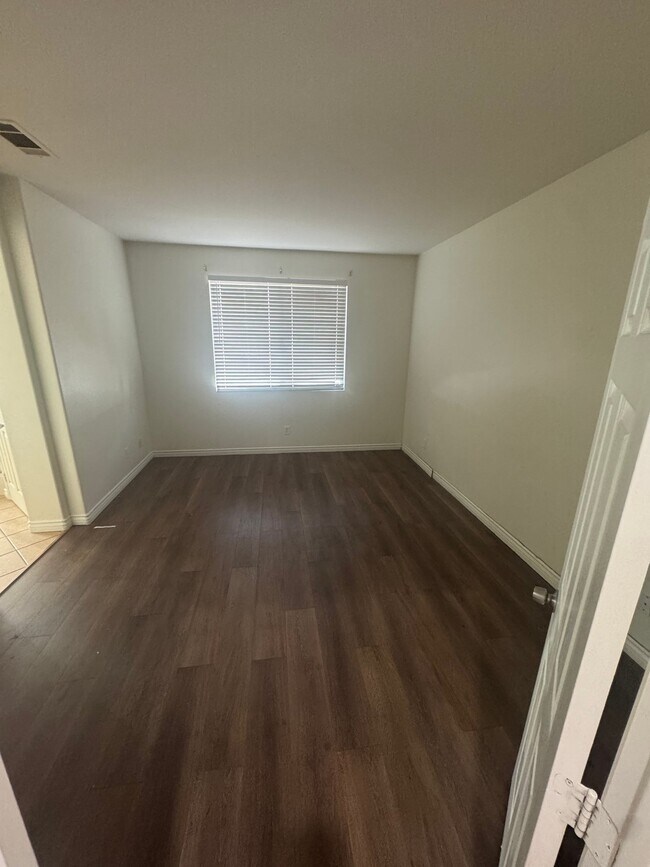 Building Photo - 39328 Bonaire Way
