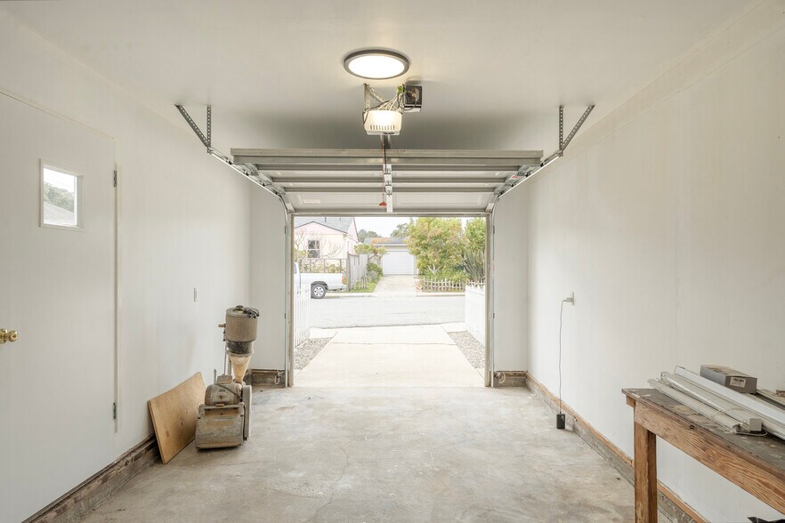 Building Photo - 230 Gibson Ave