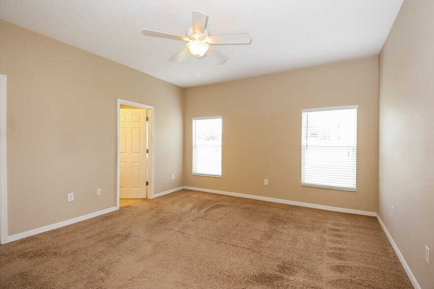 Building Photo - 10337 Celtic Ash Dr