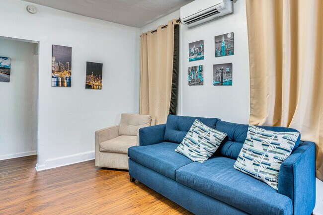 Building Photo - 15 Green Ct