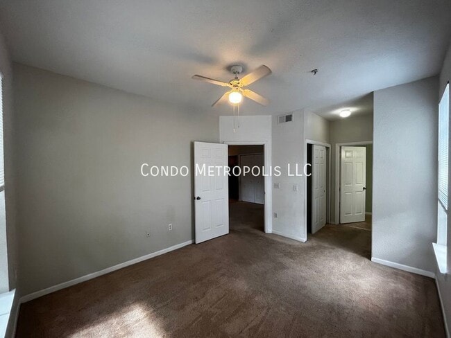Building Photo - 8300 Elm Park Dr