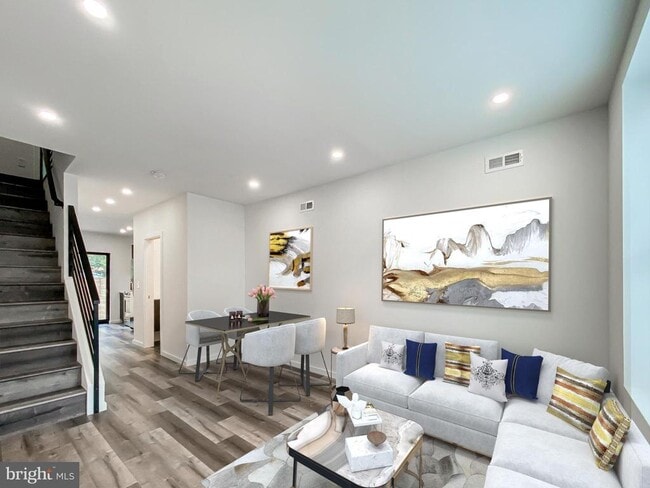 Building Photo - 2027 N 5th St