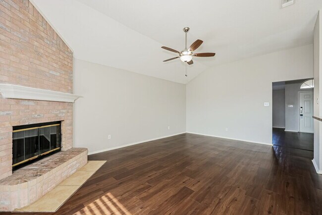 Building Photo - 2602 Pioneer Ln