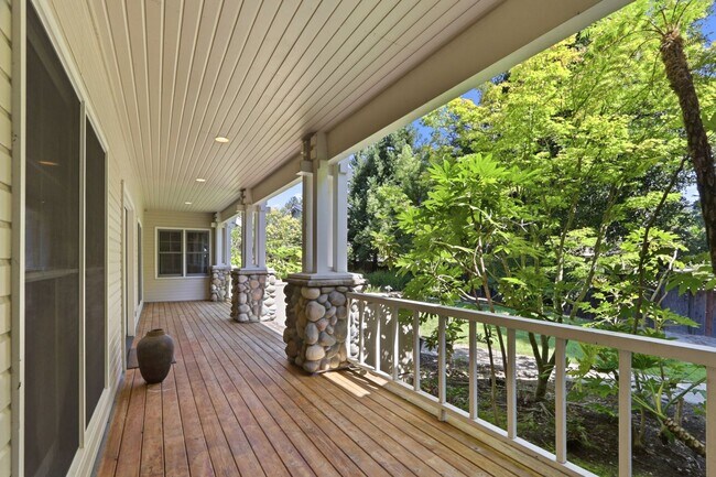 Building Photo - Gorgeous 5-Bedroom Los Gatos Home