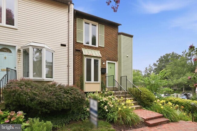 Building Photo - 975 S Taylor St