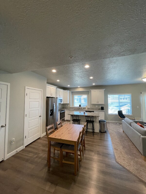 Building Photo - 4214 Frontier Park Ct