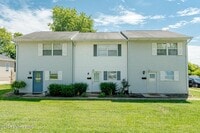 Building Photo - Condo in Shelbyville!