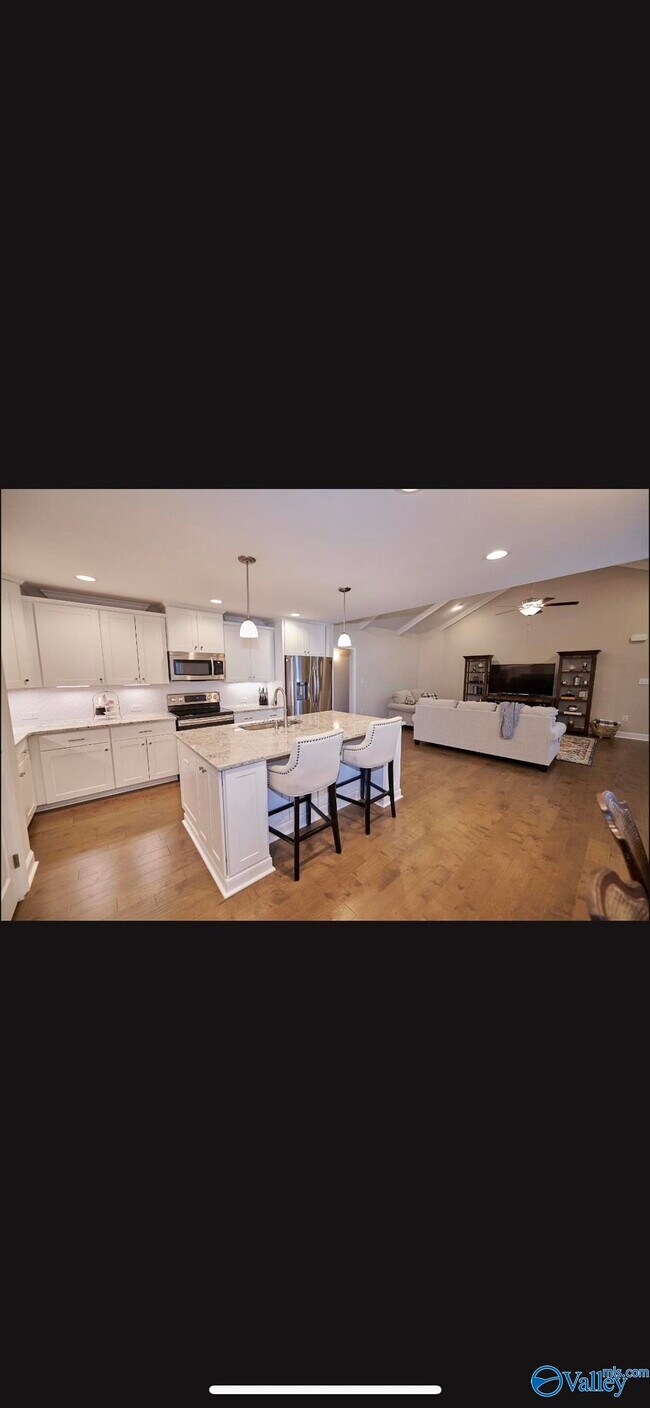 Building Photo - 2525 Celia Ct