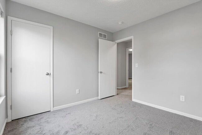 Building Photo - 3112 Fabyan Dr