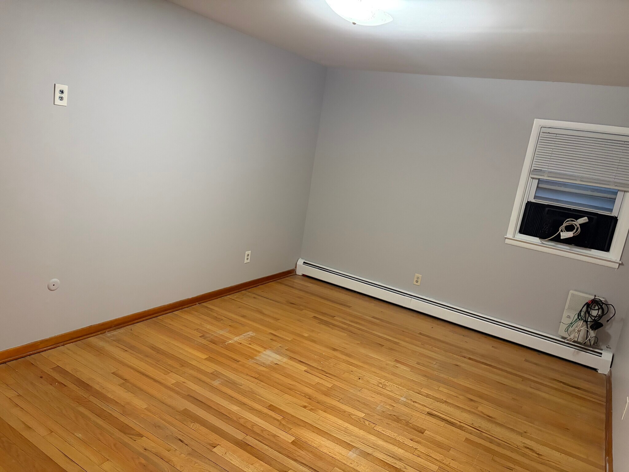 Building Photo - 31 W 51st St