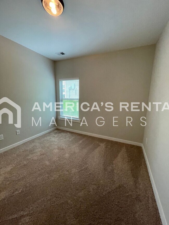 Building Photo - Home for Rent in Brookwood, AL!!! View wit...