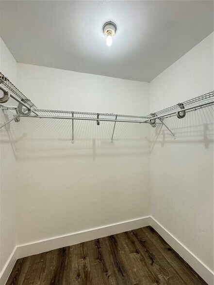 Building Photo - 16215 Saddle Club Rd