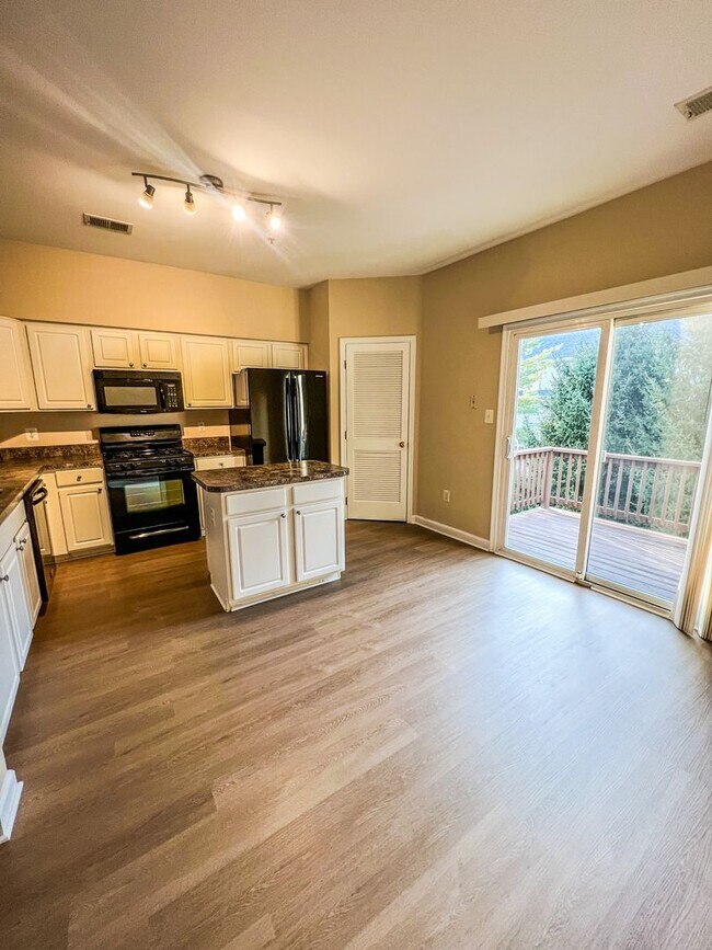 Building Photo - 8646 Willow Leaf Ln