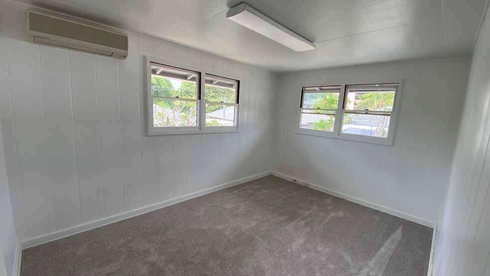 Building Photo - 2921 Koali Rd