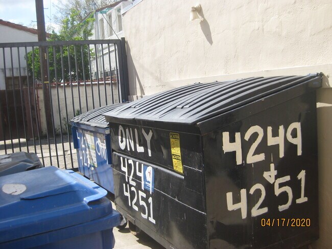 Building Photo - 4251 Degnan Blvd