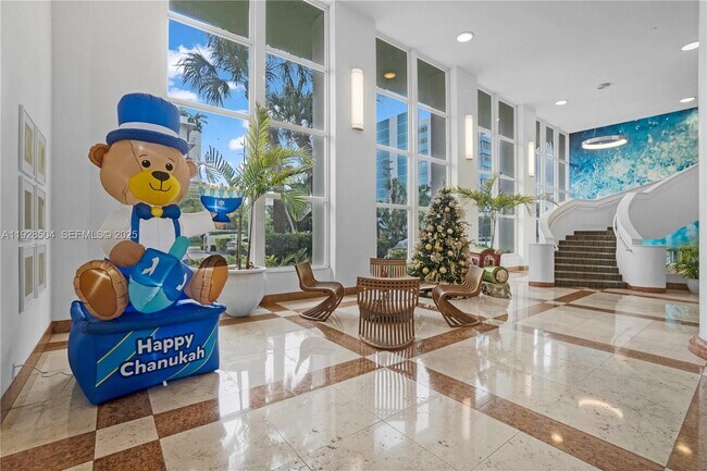 Building Photo - 10350 W Bay Harbor Dr