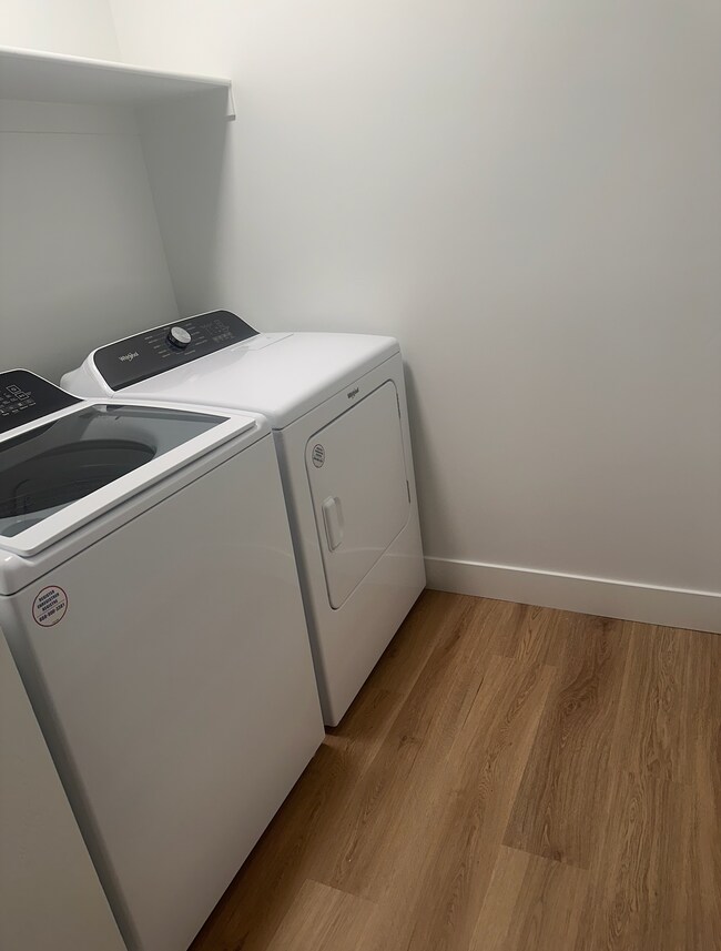 Building Photo - 33 N 460 W