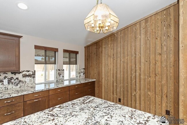 Building Photo - 5584 E 34th Pl