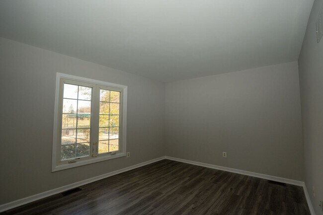 Building Photo - Got to see!  Two bedroom brick ranch style...