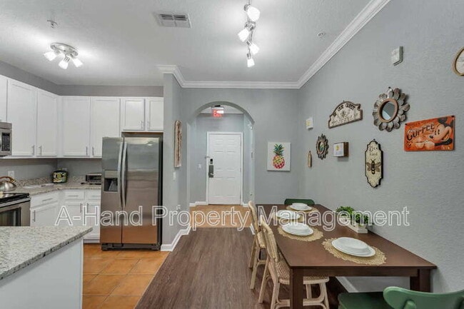 Building Photo - 14200 Avalon Rd