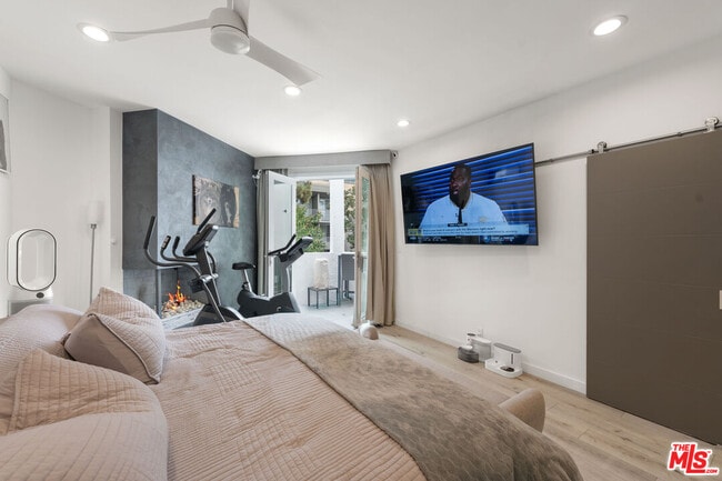 Building Photo - 8601 W Knl Dr