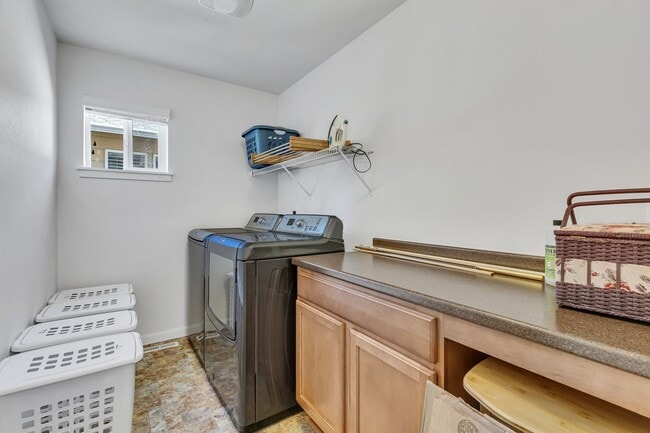 Building Photo - 11218 Borgen Loop NW